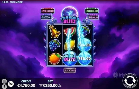gameplay of thunder blitz slot