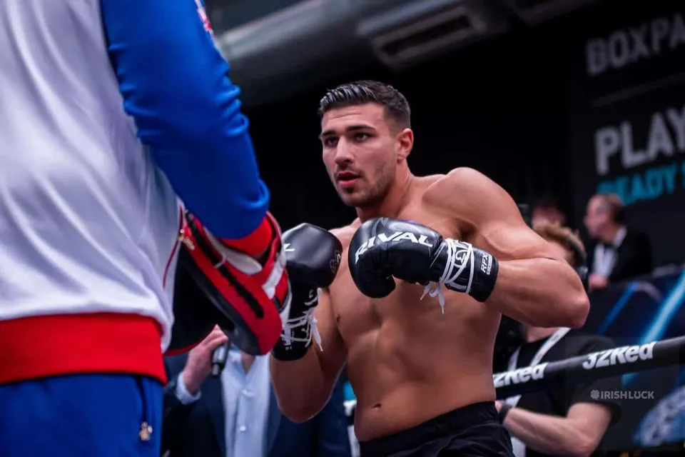 Tommy Fury boxing match with Jake Paul